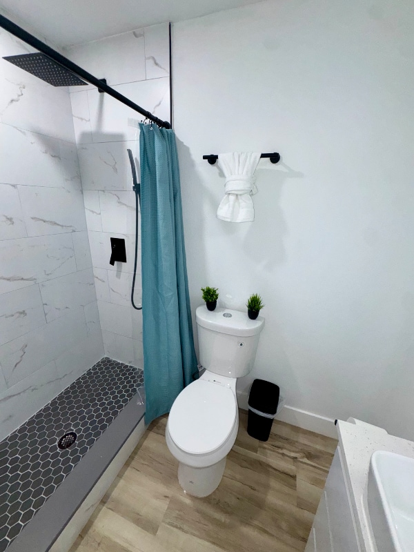 Photo - 1001 S Dollins Ave