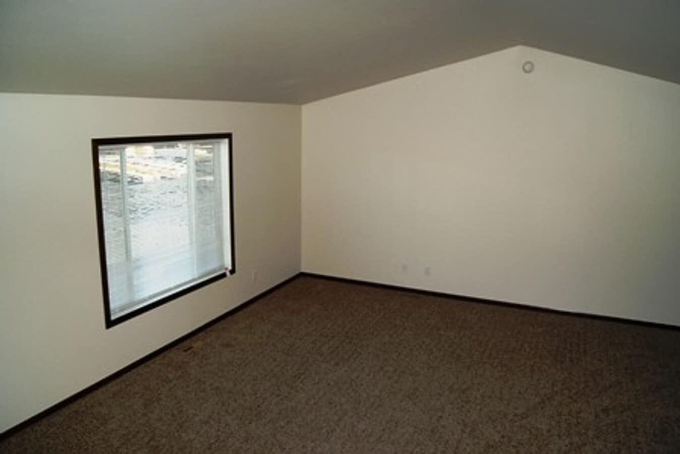 Photo - 3 Bed 2 Bath Twin Home