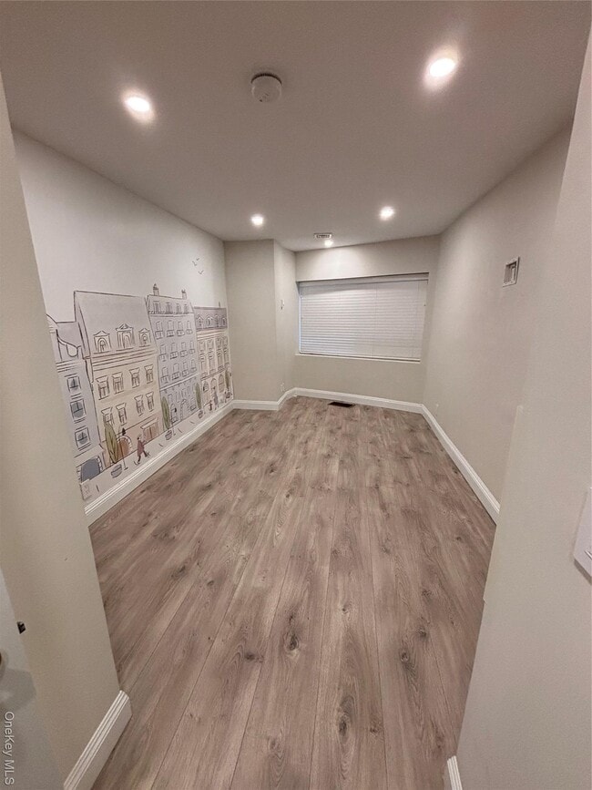 Photo - 100 Cutter Mill Rd Unit 1B