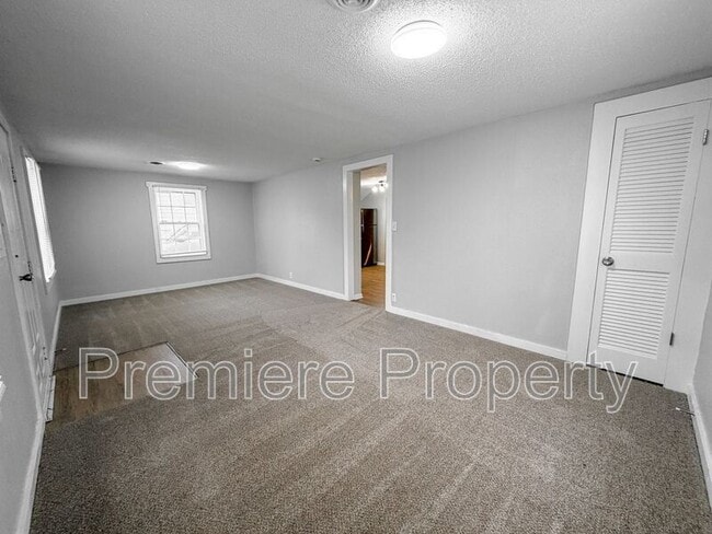 Photo - 1027 E Stone St House