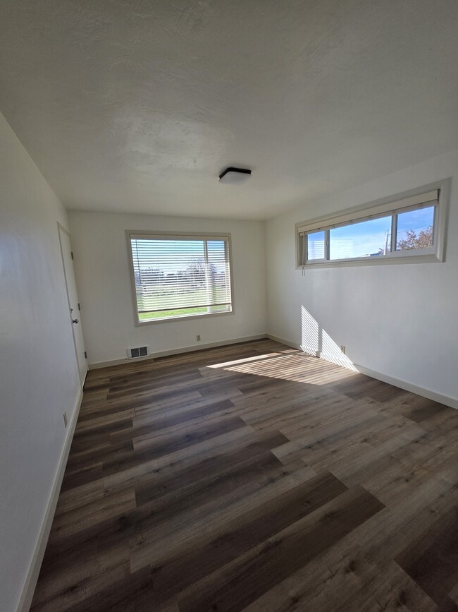 Photo - 15652 US-101