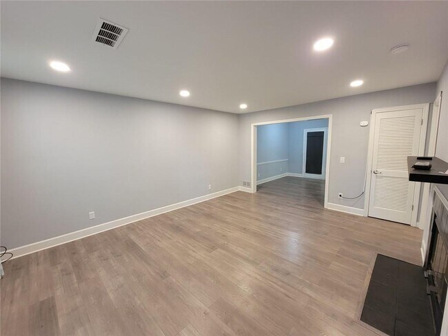 Photo - 217 Chads Ford Way