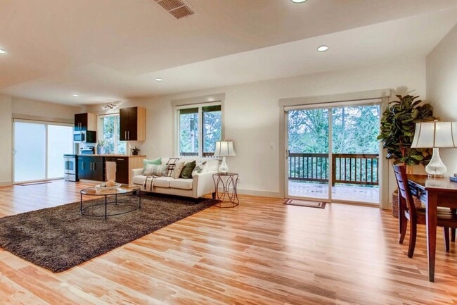 Photo - 4742 281st Ave NE Unit 1