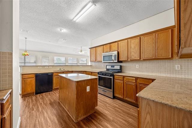 Photo - 2521 Creek Crossing Rd