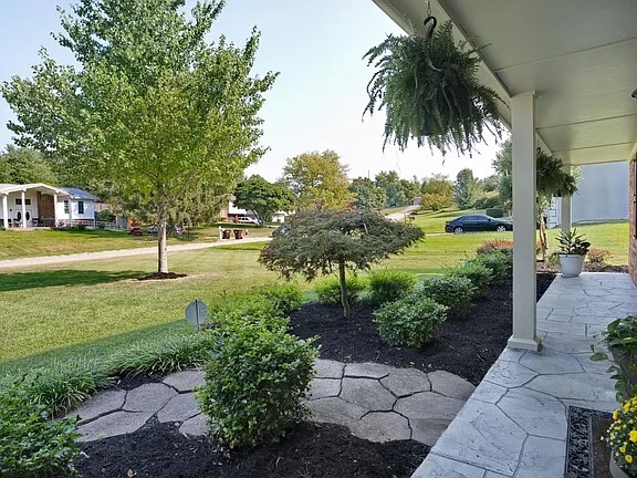 Photo - 106 Carey Ln