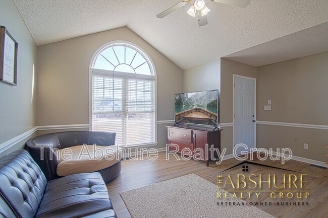 Photo - 7604 Lilly Pond Ln