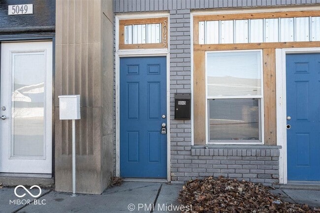 Photo - 5045 E 10th St