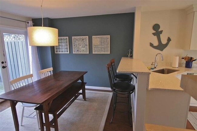 Photo - 70 Houston Ave