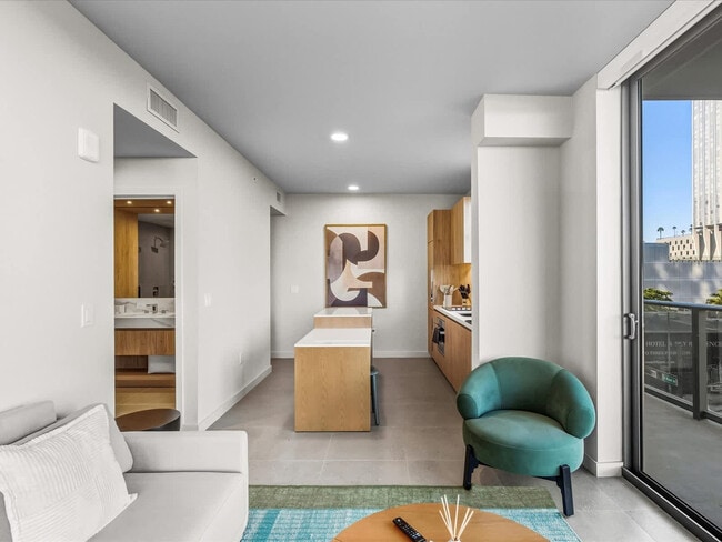 Building Photo - 11 NE 6th St Unit ID1373694P