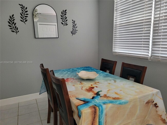 Photo - 2560 NE 8th Ter
