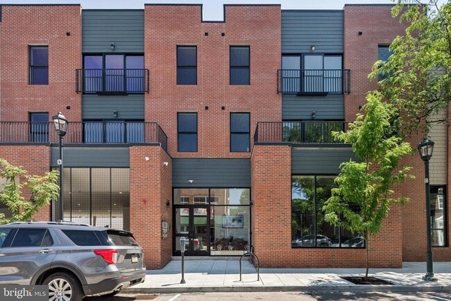 Building Photo - 203 Haverford Ave Unit 301 Rental