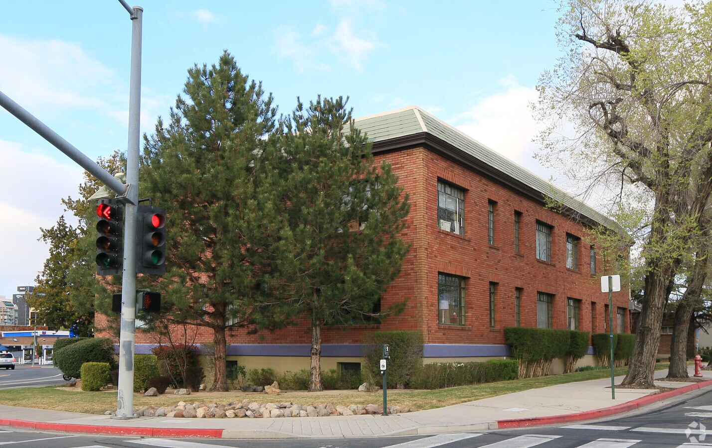 Photo - Belmont Apartments