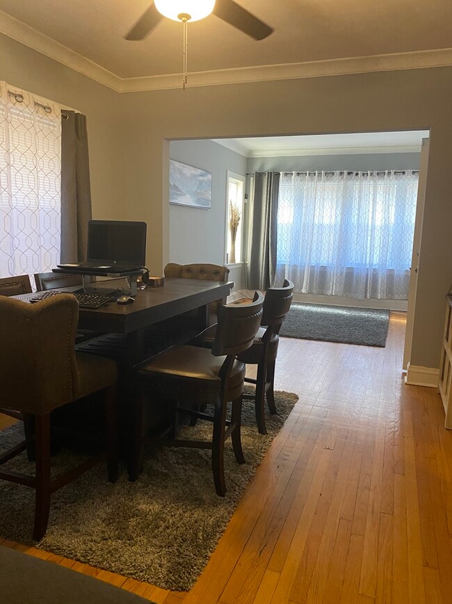 Photo - 1931 Wesley Ave