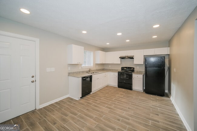 Photo - 205 Wellington Dr