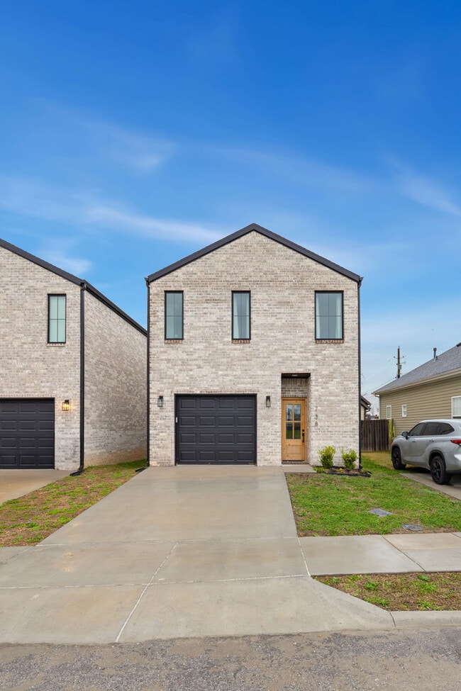 Photo - 738 N 5th St Unidad ID1359770P