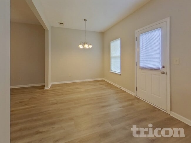 Photo - 74 Wyndham Ct