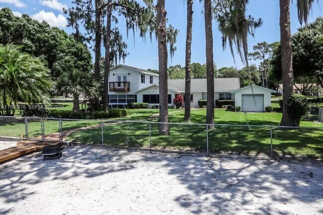 1608 Lake Clay Dr