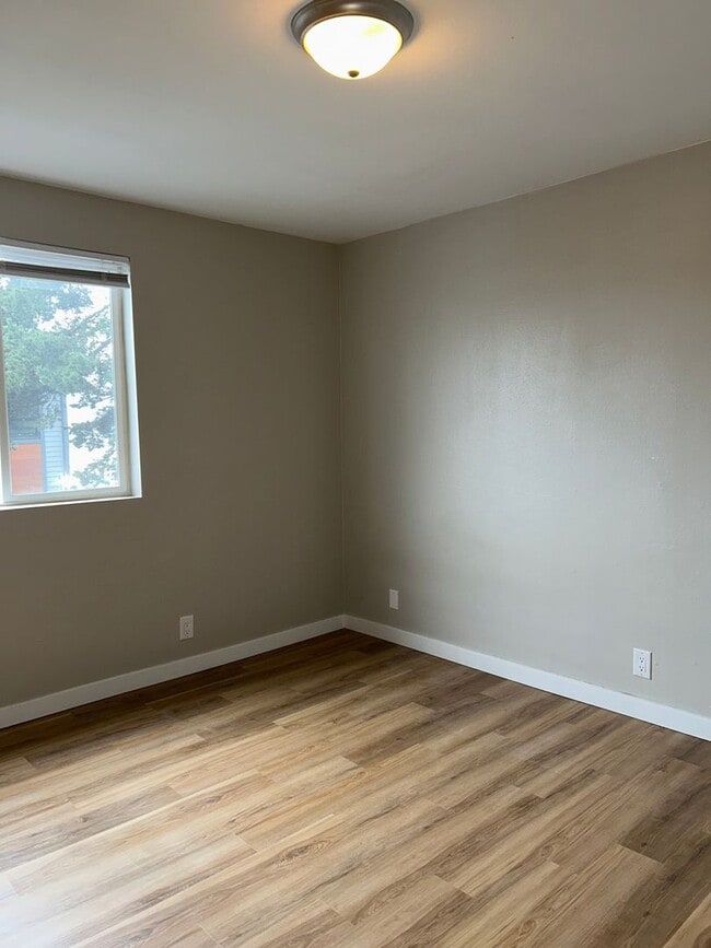 Photo - Ground Floor - Fully Remodeled 1 BD/ 1 BA!! Unit 1