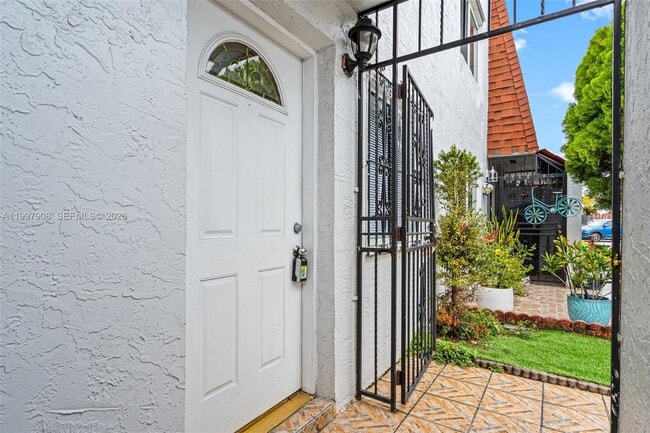 Photo - 319 NW 109th Ave