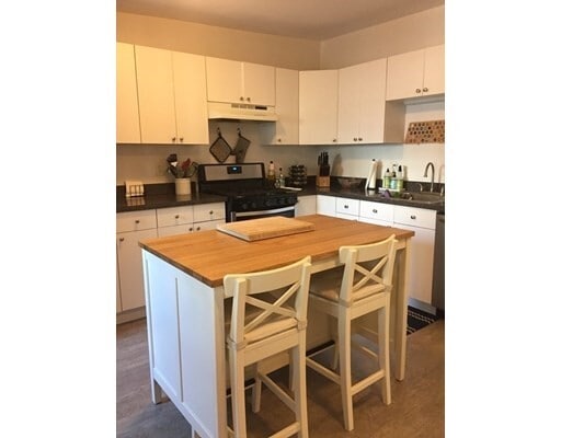 Photo - 652 Dorchester Ave Unidad 3