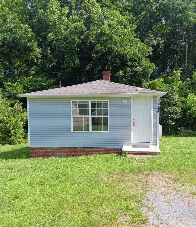 One Bedroom House Availalble for Rent in L... - One Bedroom House Availalble for Rent in L...