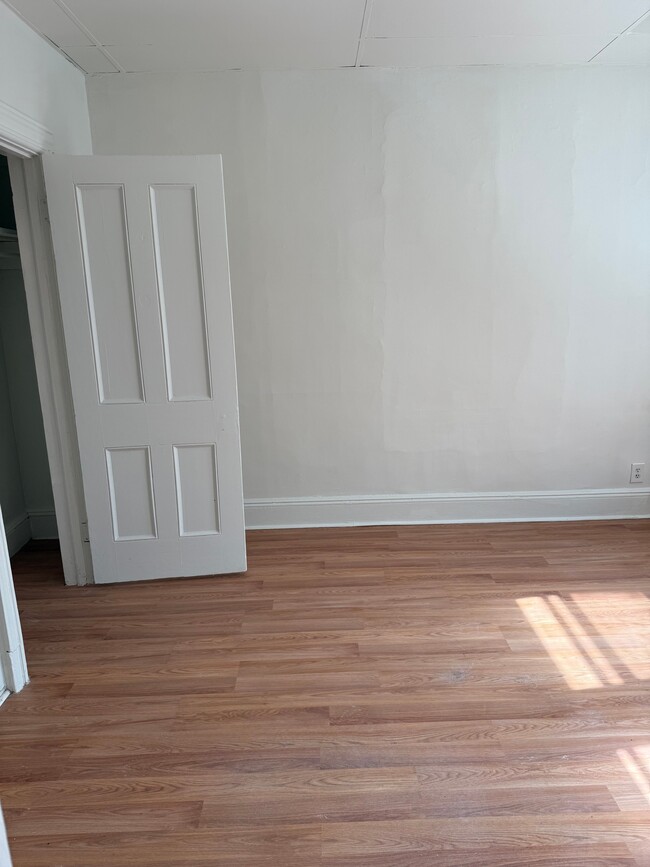 Photo - 1650 John St Unit 1