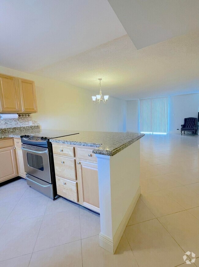 Building Photo - 6161 NW 2nd Ave Unit 322 Rental