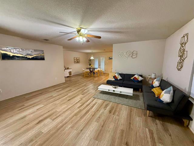 Photo - 2817 Maegen Cir