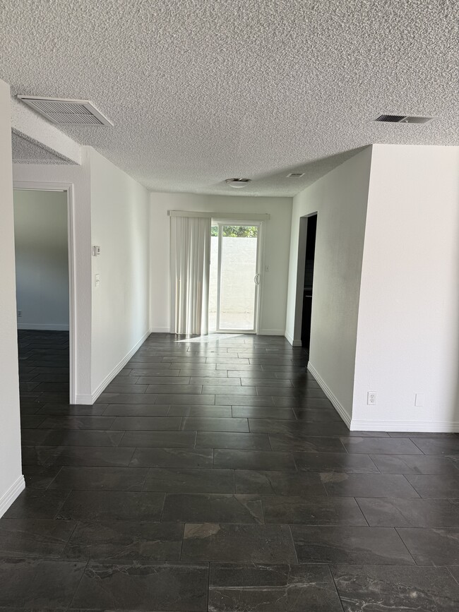 1167 E Nocta St Unit B