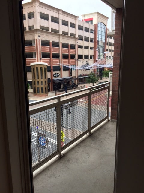 Photo - Beautiful 1 bedroom / 1 bath condo with ba...