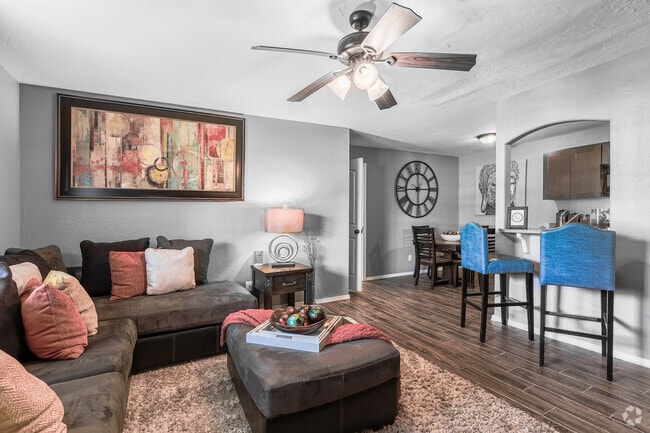 Oxford Oaks Apartments