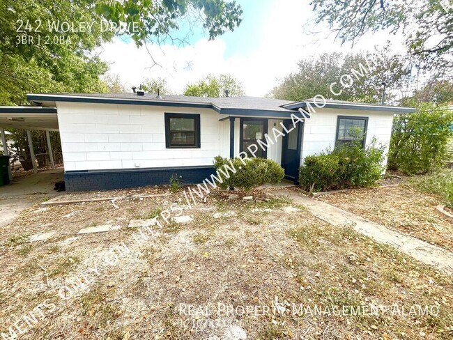 NEWLY RENOVATED! 3 Bedroom / 2 Bath Home N... - NEWLY RENOVATED! 3 Bedroom / 2 Bath Home N...