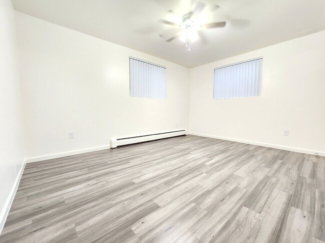 Photo - 1330 Zephyr St Unidad 10