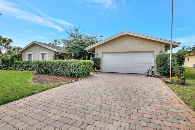 Photo - 5320 SW 21st Ct