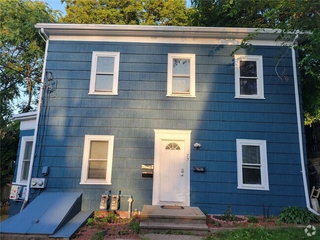 Building Photo - 73 Boyden St Unit 2 Rental