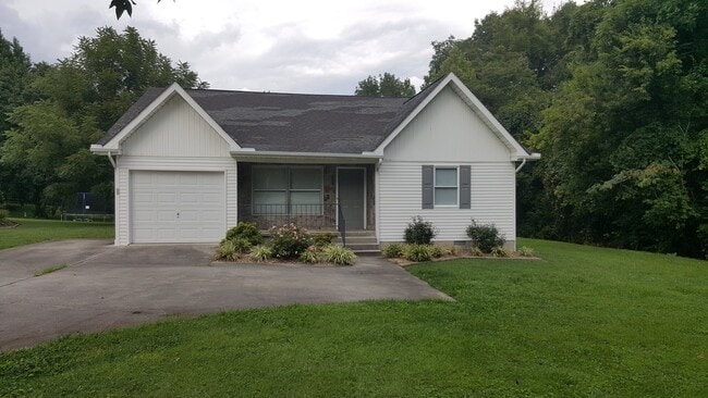 Building Photo - 201 Hicks Dr