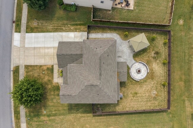 132 Slaters Dr