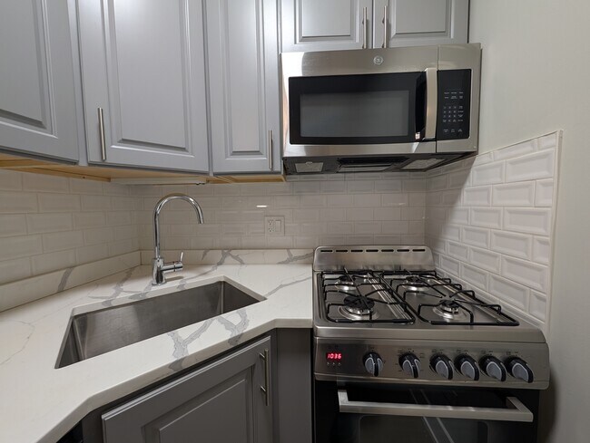 Photo - 501 W Belmont Ave