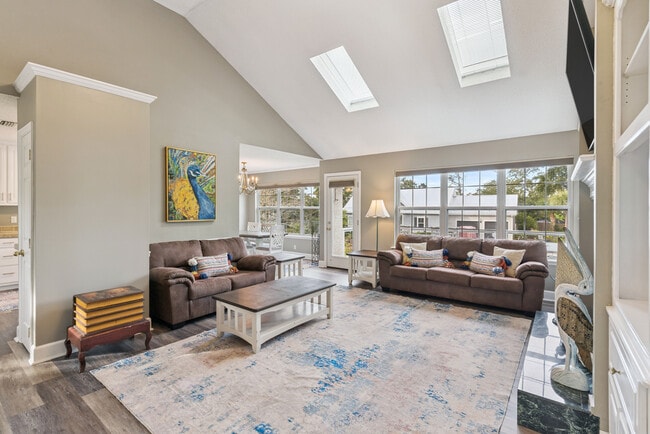 111 Thompson Cove Rd