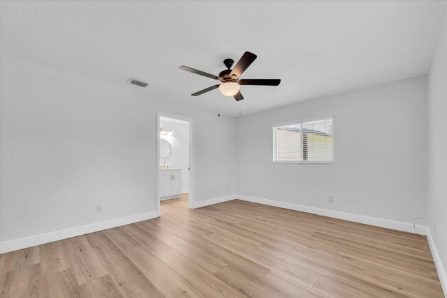 Photo - 1611 3rd Ave W