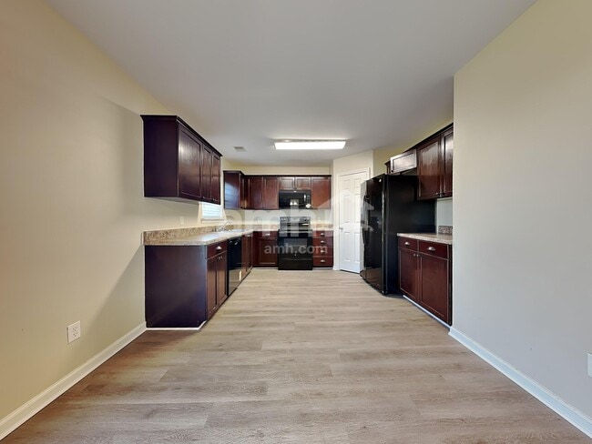 Photo - 2 Crystal Lake Dr