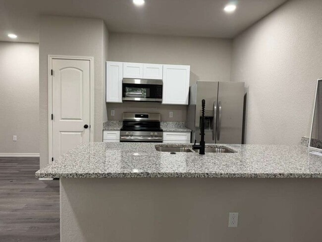 7616 Windsor Oaks