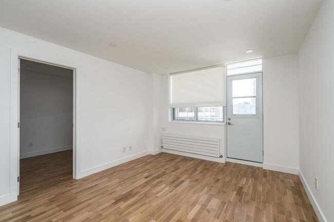 Photo - 230 Oak St Unité 404