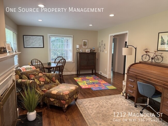 Photo - 1212 Magnolia St