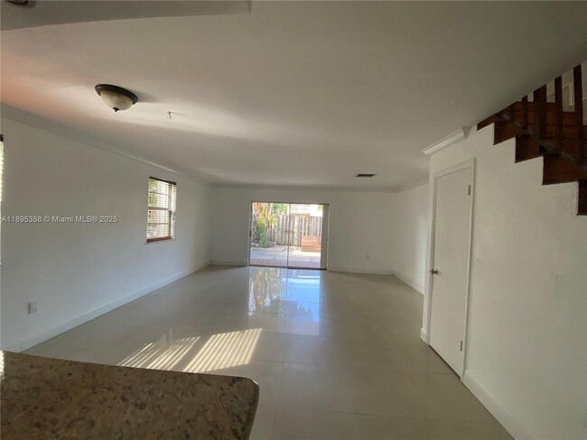 Building Photo - 8405 SW 137th Ave