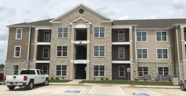 The Reserves at Trail Ridge - The Reserves at Trail Ridge Apartments