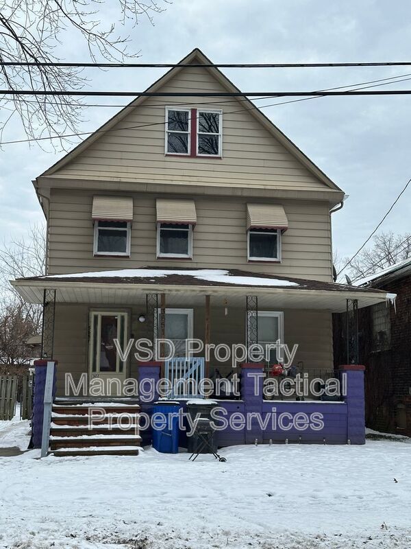 Building Photo - 3651 E 55th St Unit #2 Front Up