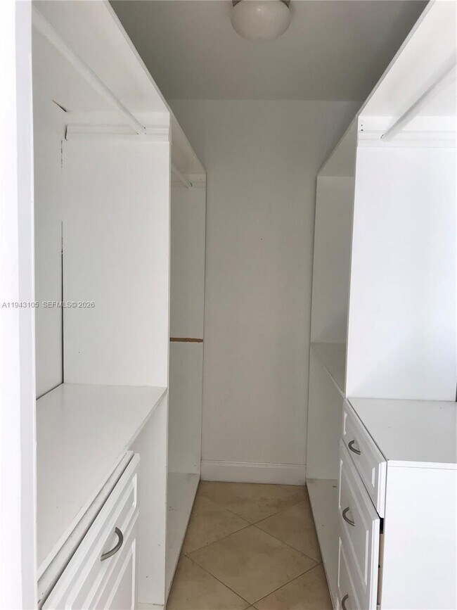 Photo - 1801 S Treasure Dr Unit 524