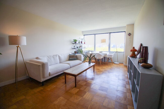 Sala de estar y comedor - 1301 Delaware Ave SW Unidad N812