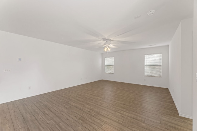 Photo - 816 Breakwater Dr